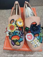 MaxSold Auction: Sutton Leather Espadrille Slip-On, Size 7.5 - Las Vegas (Nevada, USA) PARTNER MANAGED Estate Sale Online Auction - Argent Star Court