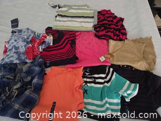 MaxSold Auction: Top, Size L - Las Vegas (Nevada, USA) PARTNER MANAGED Estate Sale Online Auction - Argent Star Court