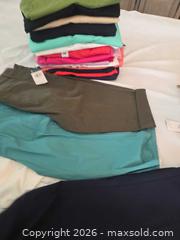 MaxSold Auction: Women's Pants Lot (Unknown/Mixed Brand) - 10+ Pieces - Las Vegas (Nevada, USA) PARTNER MANAGED Estate Sale Online Auction - Argent Star Court