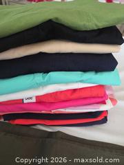 MaxSold Auction: Women's Pants Lot (Unknown/Mixed Brand) - 10+ Pieces - Las Vegas (Nevada, USA) PARTNER MANAGED Estate Sale Online Auction - Argent Star Court