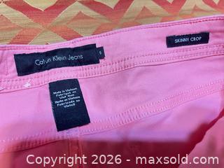 MaxSold Auction: Calvin Klein Jeans Women's Skinny Crop Jeans Size 6 Pink - Las Vegas (Nevada, USA) SELLER MANAGED Estate Sale Online Auction - Bright Sun Court