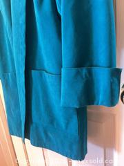 MaxSold Auction: Ultrasuede Teal Long Blazer Jacket, US 12 - Las Vegas (Nevada, USA) SELLER MANAGED Estate Sale Online Auction - Bright Sun Court