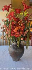 MaxSold Auction: Vase and Flowers - Las Vegas (Nevada, USA) SELLER MANAGED Estate Sale Online Auction - Bright Sun Court