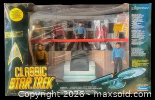 MaxSold Auction: Limited Edition Classic Star Trek Collector Figure Set   - Ottawa (Ontario, Canada) SELLER MANAGED Downsizing Online Auction - Starwood Road