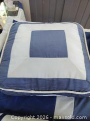 MaxSold Auction: Bed Comforter Set - Oakley (California, USA) SELLER MANAGED Downsizing Online Auction -  Drake Court