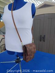 MaxSold Auction: Crossbody purse #2 - Oakley (California, USA) SELLER MANAGED Downsizing Online Auction -  Drake Court