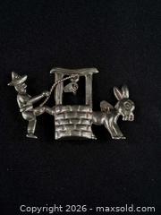 MaxSold Auction: 925 Brooch - Frederick (Maryland, USA) PARTNER MANAGED Downsizing Online Auction - English Muffin Way