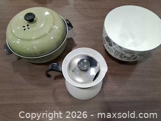 MaxSold Auction: Corning, Finel & Unknown Enamel Kitchenware Set with Lids - Frederick (Maryland, USA) PARTNER MANAGED Downsizing Online Auction - English Muffin Way