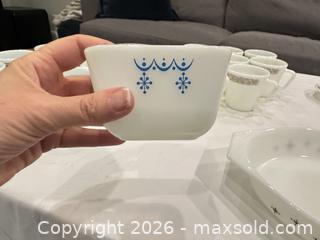 MaxSold Auction: PYREX Lot - 25 pieces in total- all stamped no chips , excellent condition!!  - Toronto (Ontario, Canada) SELLER MANAGED Downsizing Online Auction - The Kingsway