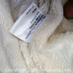 MaxSold Auction: Calvin Klein coat XS - Waterford (New Jersey, USA) SELLER MANAGED Estate Sale Online Auction - Chew Road
