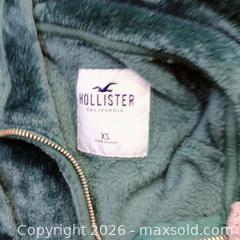 MaxSold Auction: Extra small oversized & small assortment sweaters hoodies (7) - Waterford (New Jersey, USA) SELLER MANAGED Estate Sale Online Auction - Chew Road