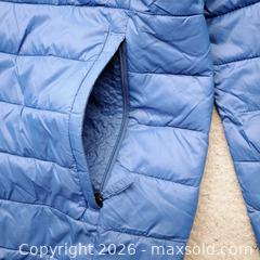 MaxSold Auction: Mens XL JACKET lot  - Waterford (New Jersey, USA) SELLER MANAGED Estate Sale Online Auction - Chew Road