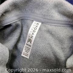 MaxSold Auction: Misc women's coat and sweaters  - Waterford (New Jersey, USA) SELLER MANAGED Estate Sale Online Auction - Chew Road