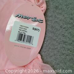 MaxSold Auction: Toller girl dance wear and leggings blankets and uggs - Waterford (New Jersey, USA) SELLER MANAGED Estate Sale Online Auction - Chew Road