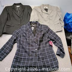 MaxSold Auction: Woman's blazer lot size large 10/12 designer brands  - Waterford (New Jersey, USA) SELLER MANAGED Estate Sale Online Auction - Chew Road