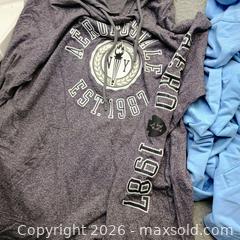 MaxSold Auction: Woman's size large sweater and hoodie lot(5) - Waterford (New Jersey, USA) SELLER MANAGED Estate Sale Online Auction - Chew Road
