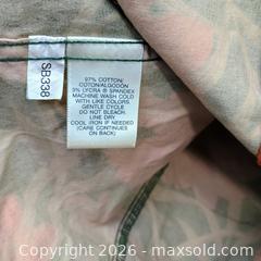 MaxSold Auction: Women's jacket lot size large (3) - Waterford (New Jersey, USA) SELLER MANAGED Estate Sale Online Auction - Chew Road