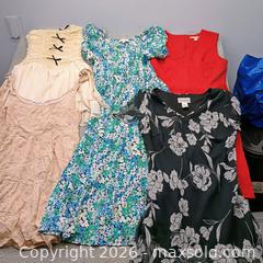 MaxSold Auction: Women's medium dress lot 5 dresses  - Waterford (New Jersey, USA) SELLER MANAGED Estate Sale Online Auction - Chew Road