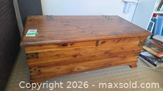 MaxSold Auction: H.E. Furniture Co. Cedar Blanket Chest, Natural Honey Finish B - Deep River (Ontario, Canada) PARTNER MANAGED Downsizing Online Auction - Frontenac Crescent