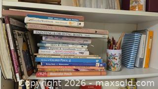 MaxSold Auction: Mixed Art Supplies Lot with Easel, Sketchbooks, Pencils B - Deep River (Ontario, Canada) PARTNER MANAGED Downsizing Online Auction - Frontenac Crescent