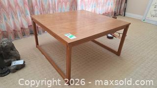 MaxSold Auction: Solid Wood Square Coffee Table, Light Oak Finish B - Deep River (Ontario, Canada) PARTNER MANAGED Downsizing Online Auction - Frontenac Crescent