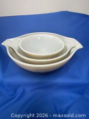 MaxSold Auction: Vintage Pyrex Mixing Bowls  Homestead, tan Speckled  Beige & Blue 3 pcs, 402, 443, 444 - Coquitlam (British Columbia, Canada) SELLER MANAGED Downsizing Online Auction - Delestre Avenue