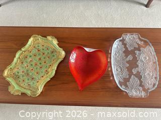 MaxSold Auction: 3 decorative platters.    - London (Ontario, Canada) PARTNER MANAGED Estate Sale Online Auction - Brixham Crescent