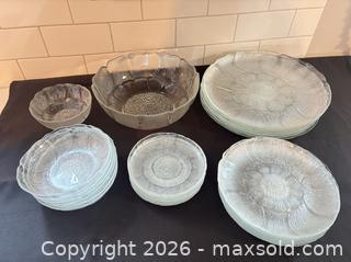 MaxSold Auction: Arcoroc Fleur Glass Dinning set A - London (Ontario, Canada) PARTNER MANAGED Estate Sale Online Auction - Brixham Crescent