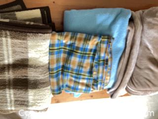 MaxSold Auction: Blanket lot. B - London (Ontario, Canada) PARTNER MANAGED Estate Sale Online Auction - Brixham Crescent