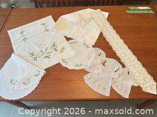 MaxSold Auction: Christmas Linens.   A - London (Ontario, Canada) PARTNER MANAGED Estate Sale Online Auction - Brixham Crescent