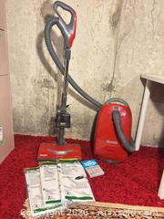 MaxSold Auction: Kenmore Elegance Vacuum B - London (Ontario, Canada) PARTNER MANAGED Estate Sale Online Auction - Brixham Crescent