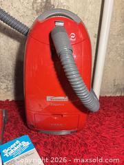 MaxSold Auction: Kenmore Elegance Vacuum B - London (Ontario, Canada) PARTNER MANAGED Estate Sale Online Auction - Brixham Crescent