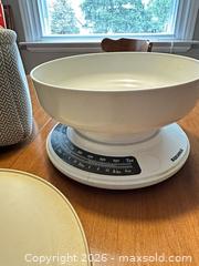 MaxSold Auction: Kitchen Items.   A - London (Ontario, Canada) PARTNER MANAGED Estate Sale Online Auction - Brixham Crescent