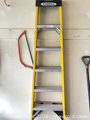 MaxSold Auction: Ladder and shovel lot. B - London (Ontario, Canada) PARTNER MANAGED Estate Sale Online Auction - Brixham Crescent