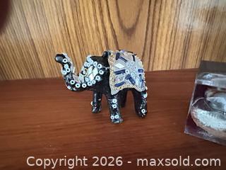 MaxSold Auction: Lot of Small Decorative Figurines and Shell in Resin Cube. A - London (Ontario, Canada) PARTNER MANAGED Estate Sale Online Auction - Brixham Crescent