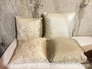MaxSold Auction: Throw pillows B - London (Ontario, Canada) PARTNER MANAGED Estate Sale Online Auction - Brixham Crescent