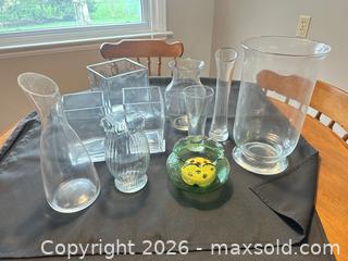 MaxSold Auction: Vases.    B - London (Ontario, Canada) PARTNER MANAGED Estate Sale Online Auction - Brixham Crescent