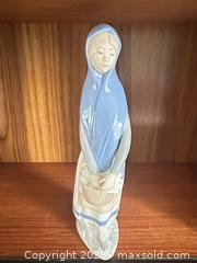 MaxSold Auction: Vintage Rex Valencia figurine a - London (Ontario, Canada) PARTNER MANAGED Estate Sale Online Auction - Brixham Crescent