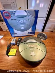 MaxSold Auction: iRobot Roomba 400 Series Robot Vacuum - Silver/Light Green - Augusta (Georgia, USA) PARTNER MANAGED Estate Sale Online Auction - Monte Sano Avenue