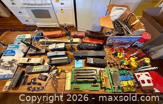 MaxSold Auction: Vintage O Gauge Lionel & American Flyer Model Train Lot - Augusta (Georgia, USA) PARTNER MANAGED Estate Sale Online Auction - Monte Sano Avenue