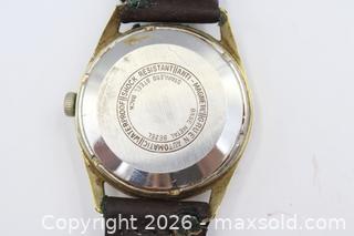 MaxSold Auction: Gruen Automatic Gold-Tone Watch 25 Jewels - Vaughan (Ontario, Canada) PARTNER MANAGED Reseller Online Auction - Steeles Avenue West Suite