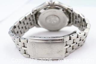 MaxSold Auction: Seiko 5 Superior Automatic 23 Jewels Stainless Steel Watch, working - Vaughan (Ontario, Canada) PARTNER MANAGED Reseller Online Auction - Steeles Avenue West Suite