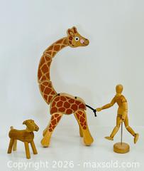 MaxSold Auction: Anamalz and Unbranded Wooden Animal Figurine Lot - Pleasant Hill (California, USA) PARTNER MANAGED Blackhawk Estate Sale Online Auction - Contra Costa Boulevard