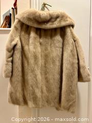MaxSold Auction: Women's Vintage Mink Short Coat, Size Large/XL, 3/4 sleeves - Pleasant Hill (California, USA) PARTNER MANAGED Blackhawk Estate Sale Online Auction - Contra Costa Boulevard