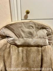 MaxSold Auction: Women's Vintage Mink Short Coat, Size Large/XL, 3/4 sleeves - Pleasant Hill (California, USA) PARTNER MANAGED Blackhawk Estate Sale Online Auction - Contra Costa Boulevard