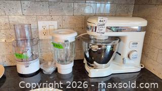 MaxSold Auction: Cuisinart Stand Mixer with Blender & Food Processor Attachments C - Toronto (Ontario, Canada) Estate Sale Online Auction - Sheppard Avenue East (CONDO)
