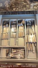 MaxSold Auction: Polished Stainless Steel Modern Flatware Set B - Toronto (Ontario, Canada) Estate Sale Online Auction - Sheppard Avenue East (CONDO)