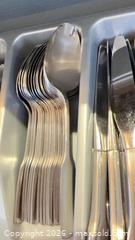 MaxSold Auction: Polished Stainless Steel Modern Flatware Set B - Toronto (Ontario, Canada) Estate Sale Online Auction - Sheppard Avenue East (CONDO)