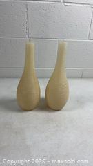 MaxSold Auction: 2 New Ribbed Vase-Shaped Candles - Dundee Township (Illinois, USA) PARTNER MANAGED Reseller Online Auction - Airport Road