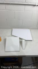 MaxSold Auction: Small Mixed Lot Jewelry Displays - Dundee Township (Illinois, USA) PARTNER MANAGED Reseller Online Auction - Airport Road